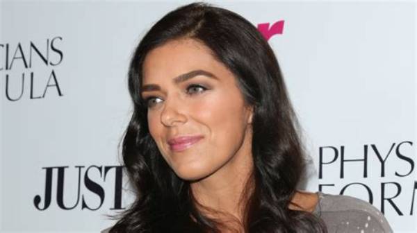 Adrianne Curry Net Worth