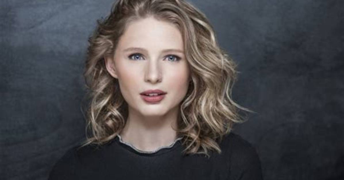 Alexandra Beaton Net Worth