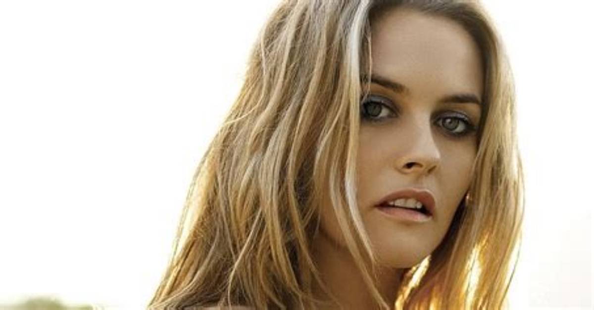 Alicia Silverstone Net Worth