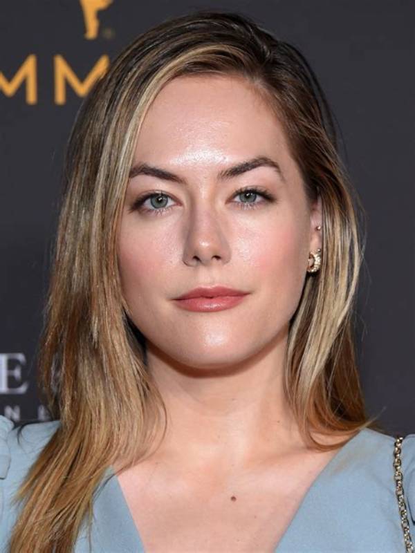 Annika Noelle Net Worth