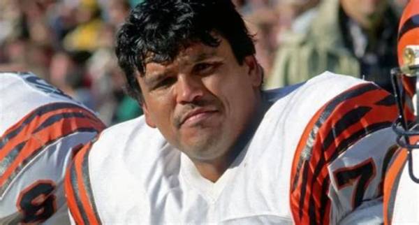 Anthony Munoz Net Worth
