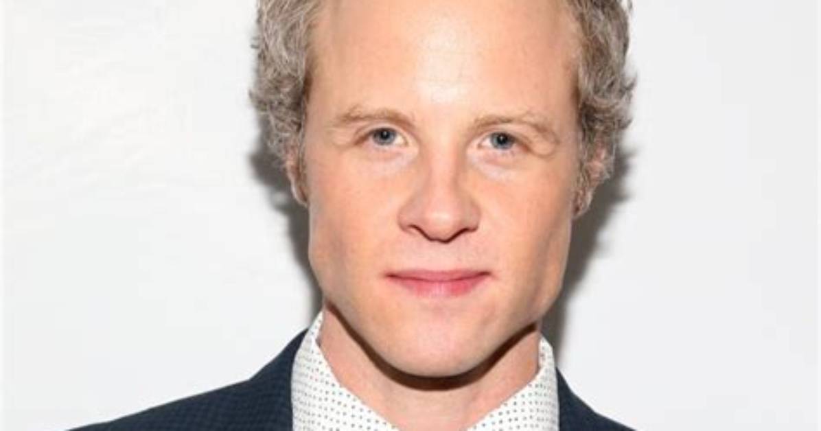 Ashton Holmes Net Worth