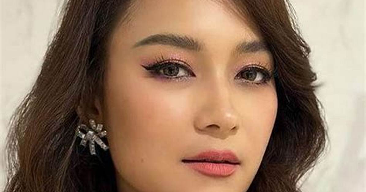 Bee Namthip Net Worth