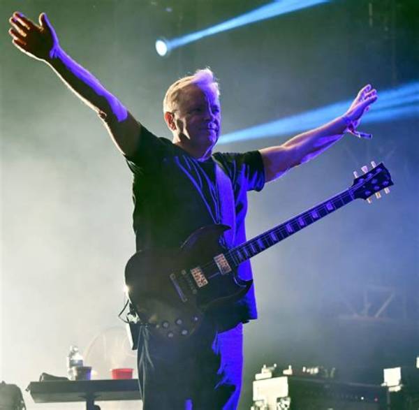 Bernard Sumner Net Worth
