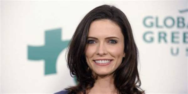 Bitsie Tulloch Net Worth