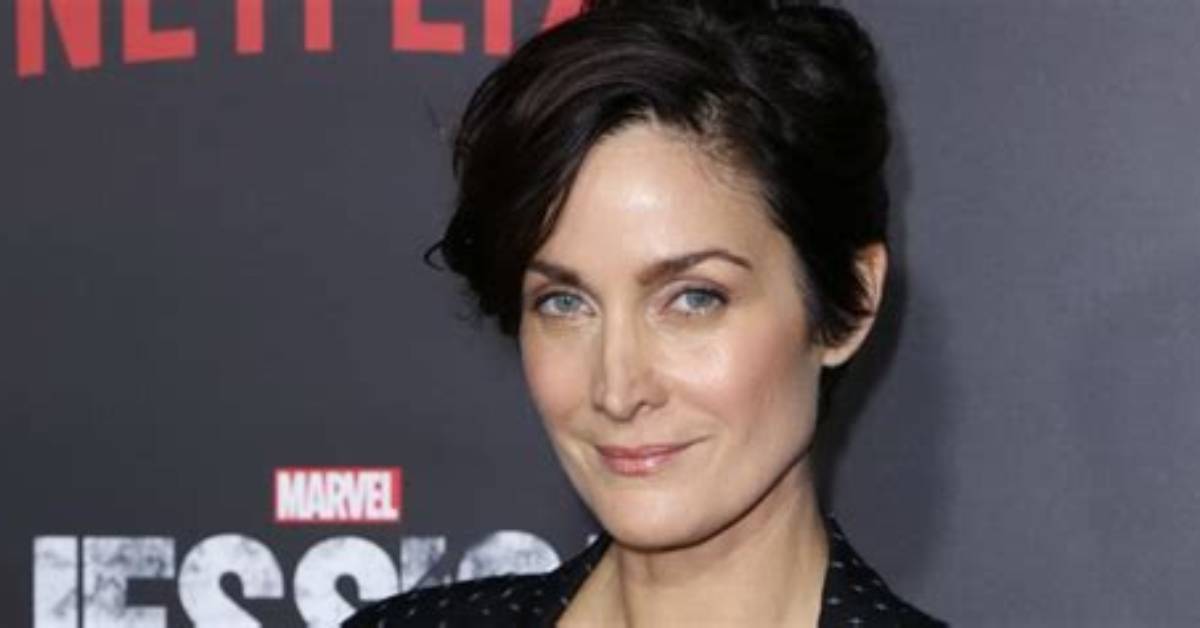 Carrie-Anne Moss Net Worth