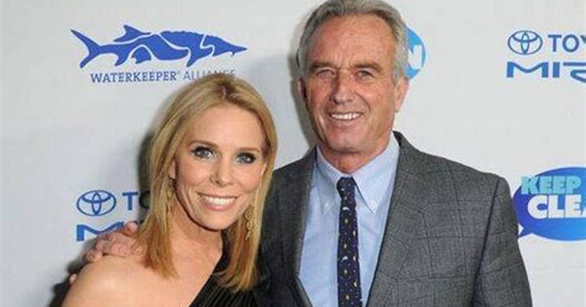 Cheryl Hines Net Worth