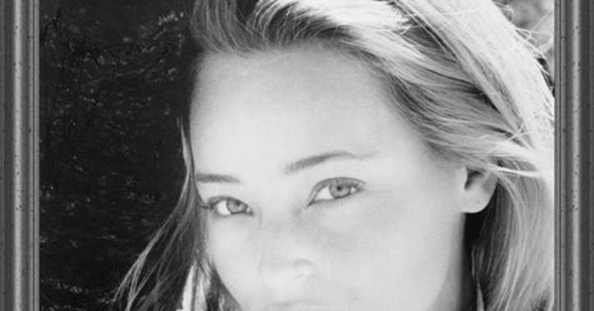 Clare Hoak Net Worth