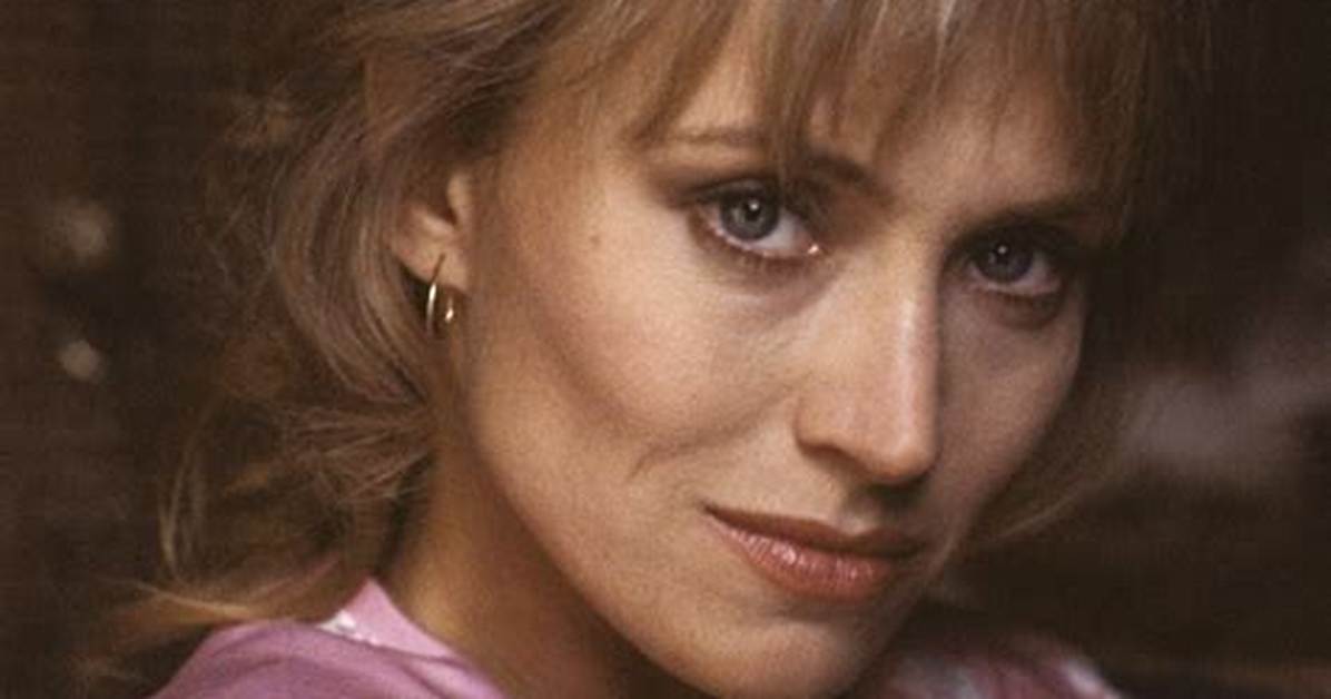 Darlanne Fluegel Net Worth