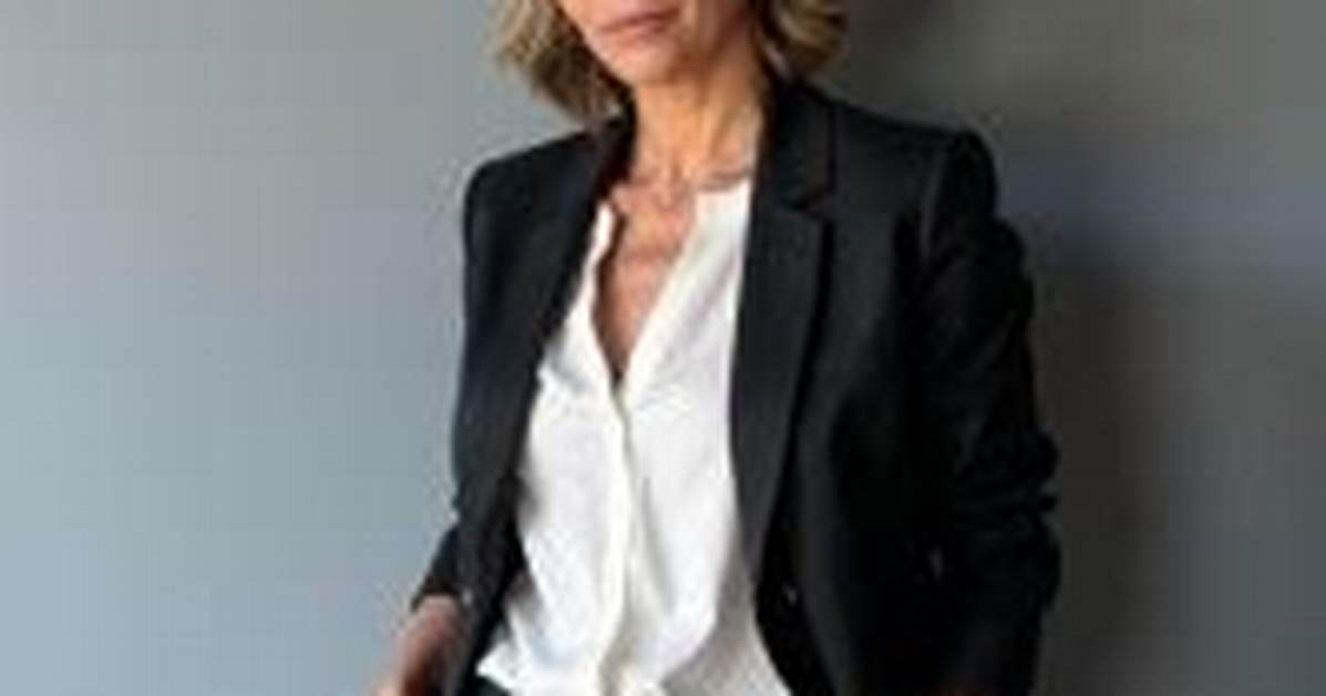 Elizabeth Clark Zoia Net Worth