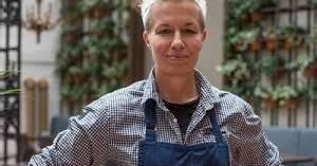 Elizabeth Falkner Net Worth