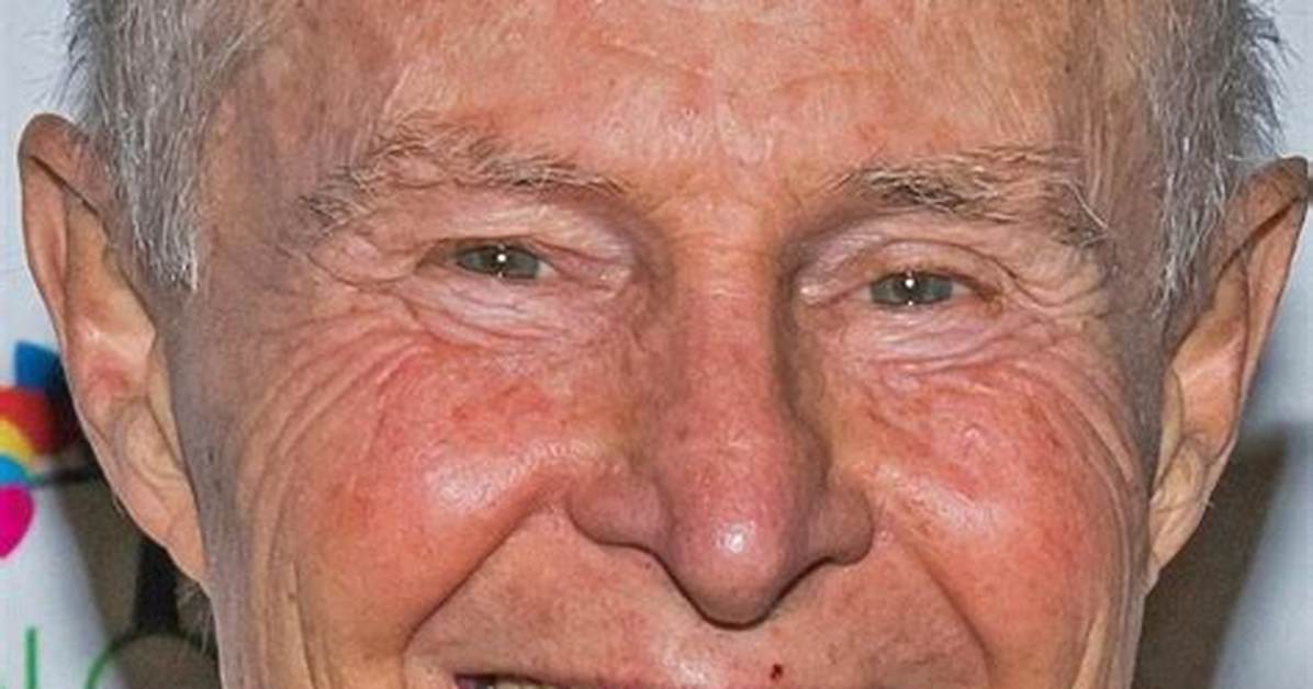 Elmo Shropshire Net Worth