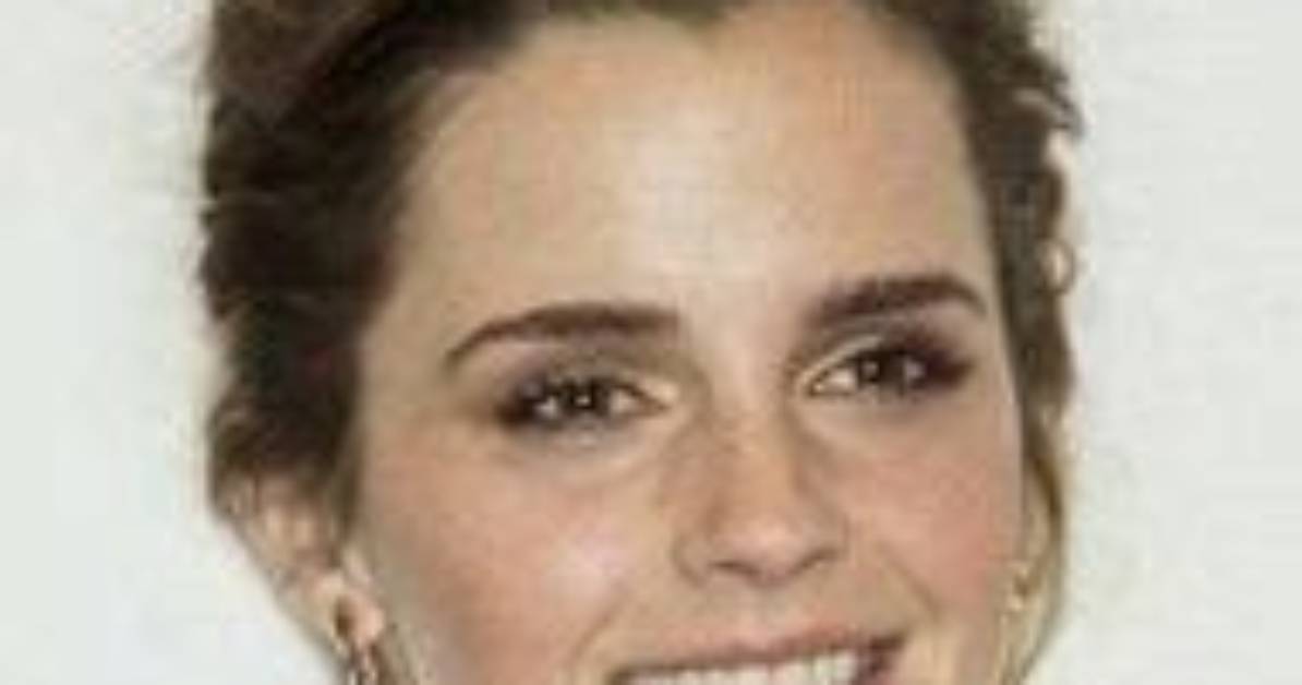 Emma Paetz Net Worth