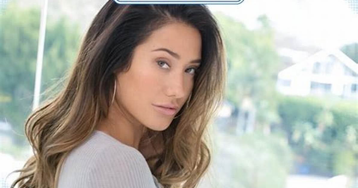 Eva Lovia Net Worth