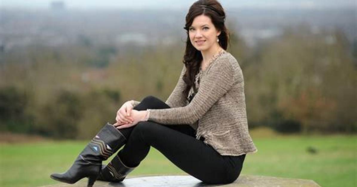 Evie Wray Net Worth