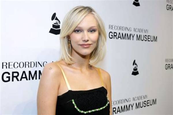 Grace Vanderwaal Net Worth