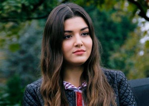 Hande Ercel Net Worth