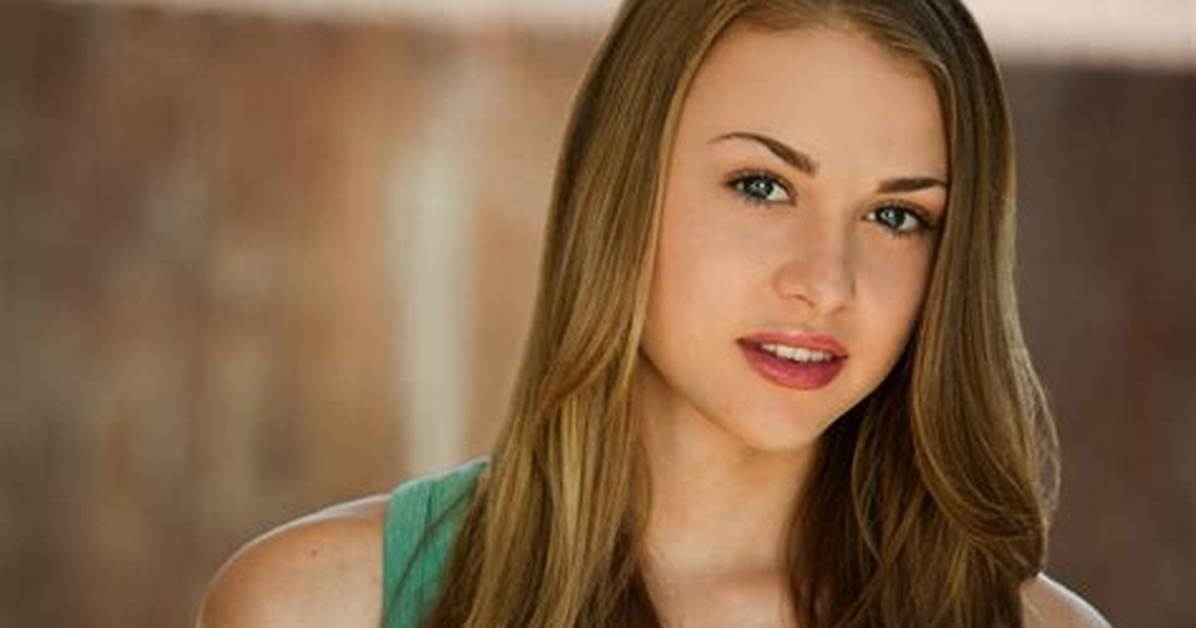 Hayley Erin Net Worth
