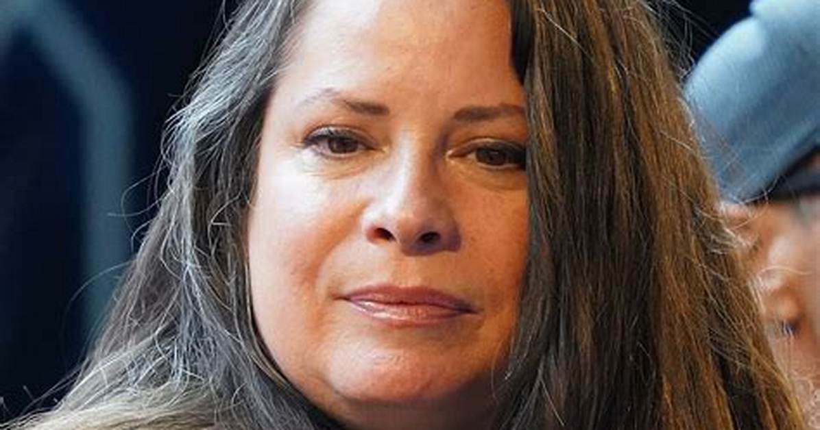 Holly Marie Combs Net Worth