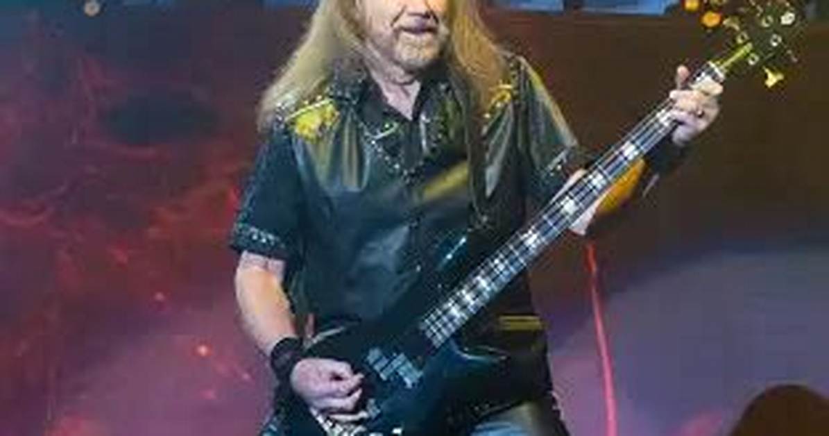 Ian Hill Net Worth