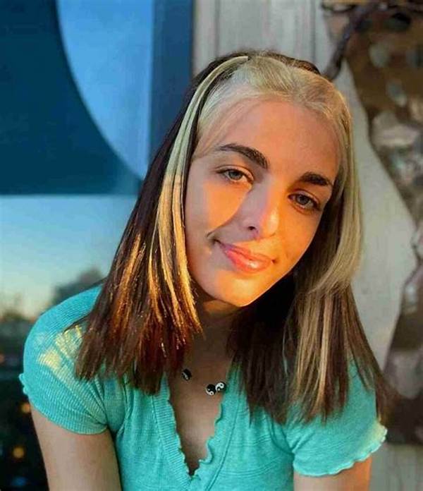 Jacelyn Holmes Net Worth