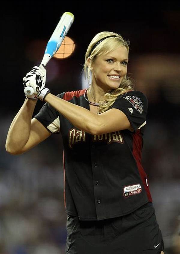 Jennie Finch Net Worth