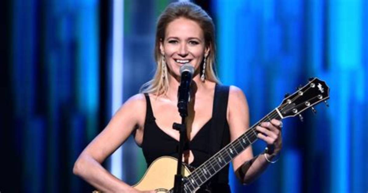 Jewel Donohue Net Worth