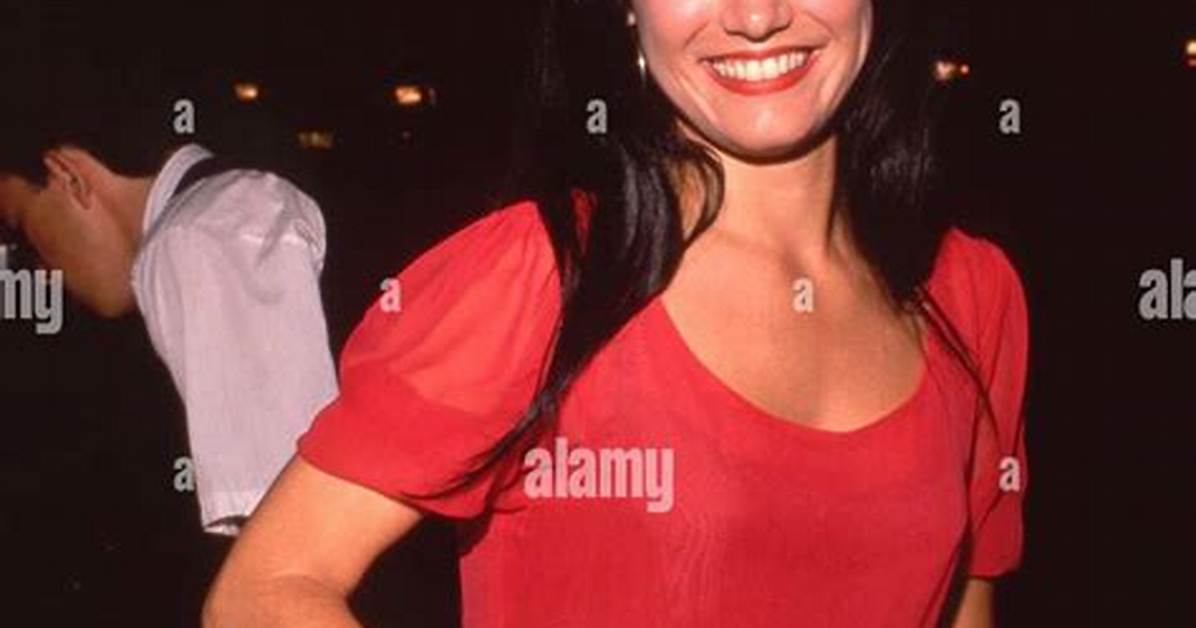 Jill Schoelen Net Worth