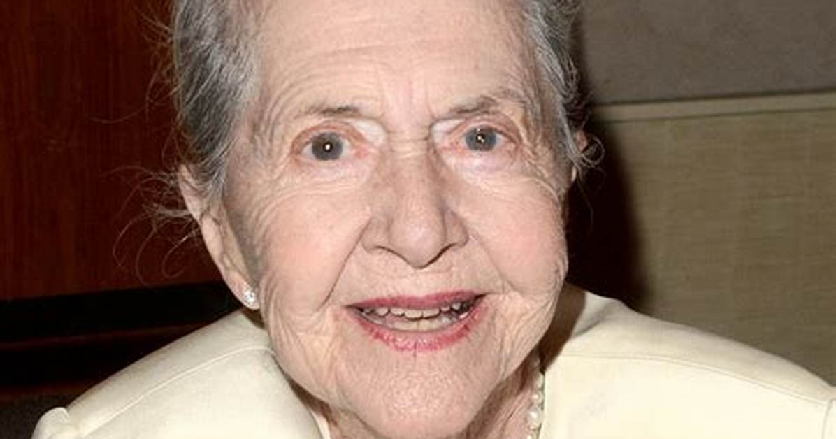 Joanne Linville Net Worth