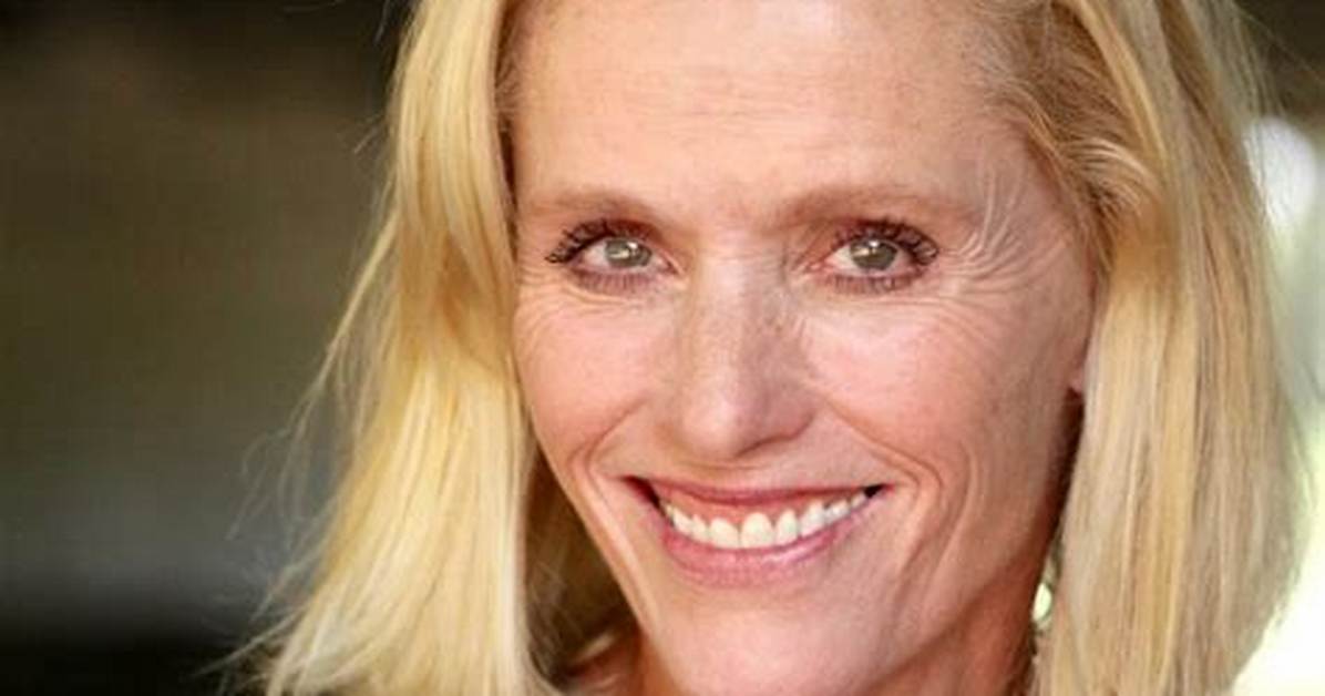 Julia Minesci Net Worth