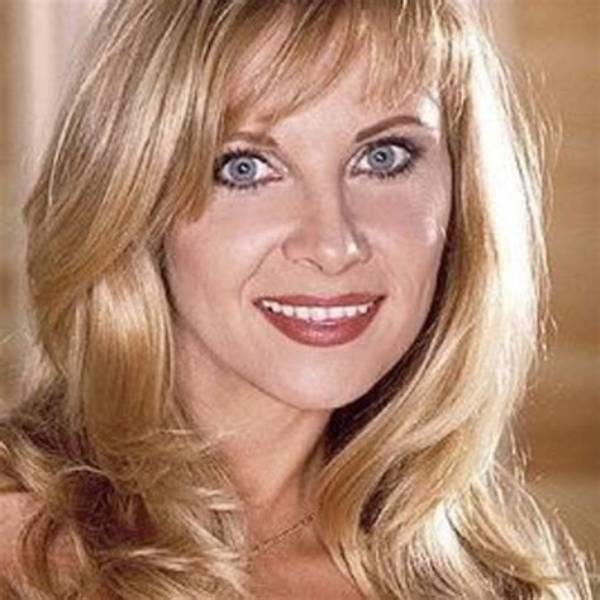 Julie Ashton Net Worth