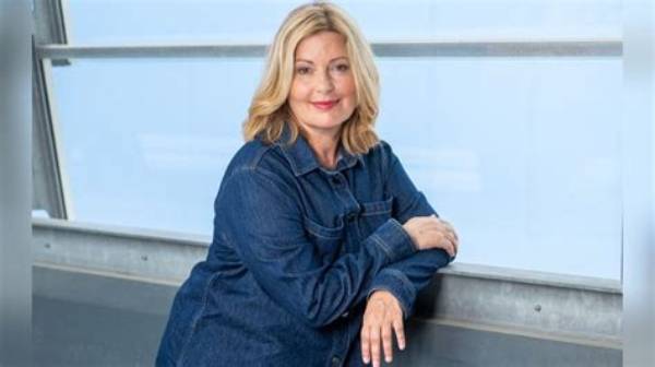 Karin Dicker Net Worth
