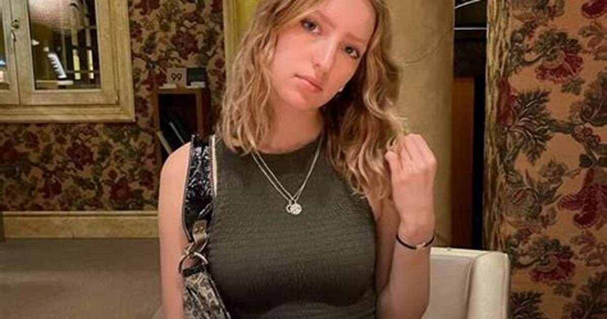 Karina Falc%C3%A3O Net Worth 1200. Jpg