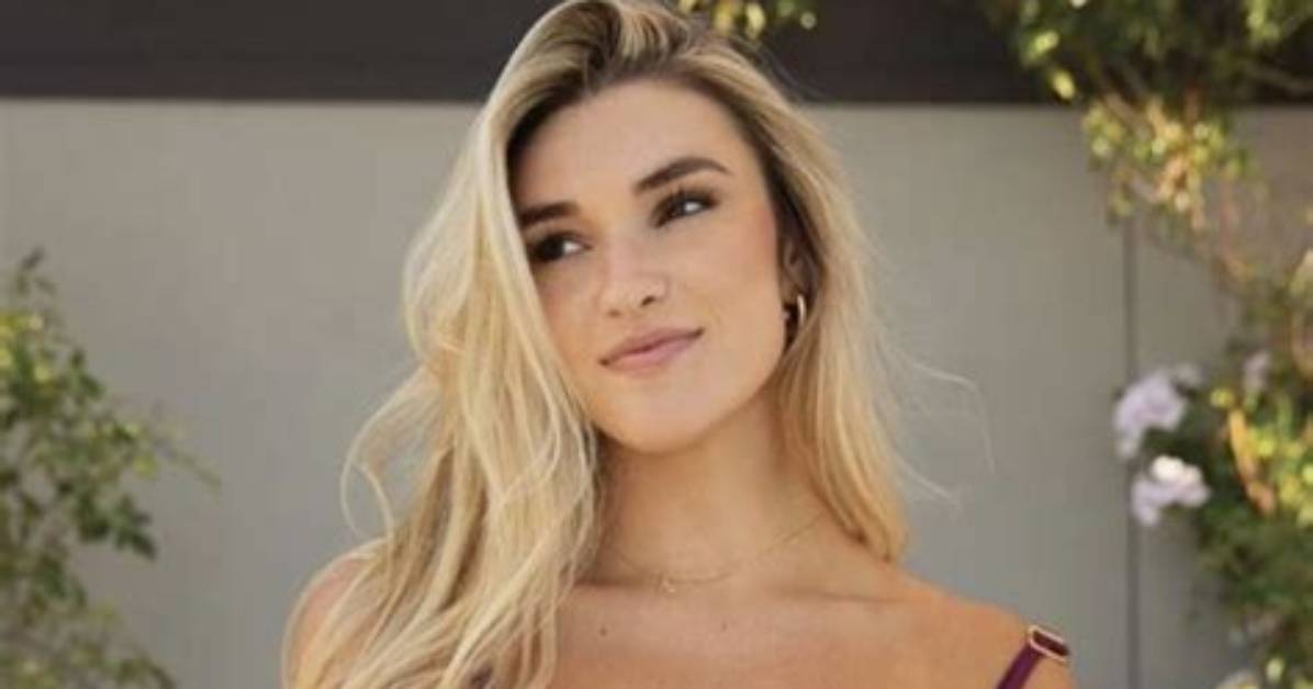 Kayla Simmons Net Worth