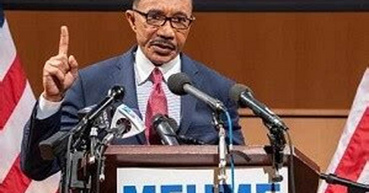 Kweisi Mfume Net Worth