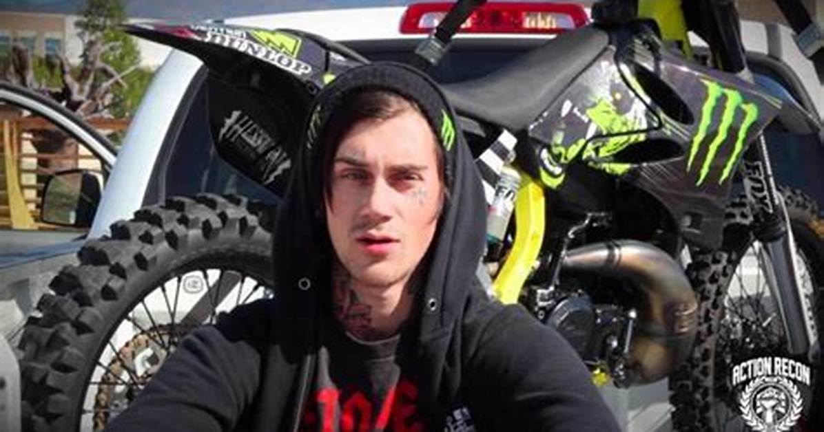 Kyle Loza Net Worth
