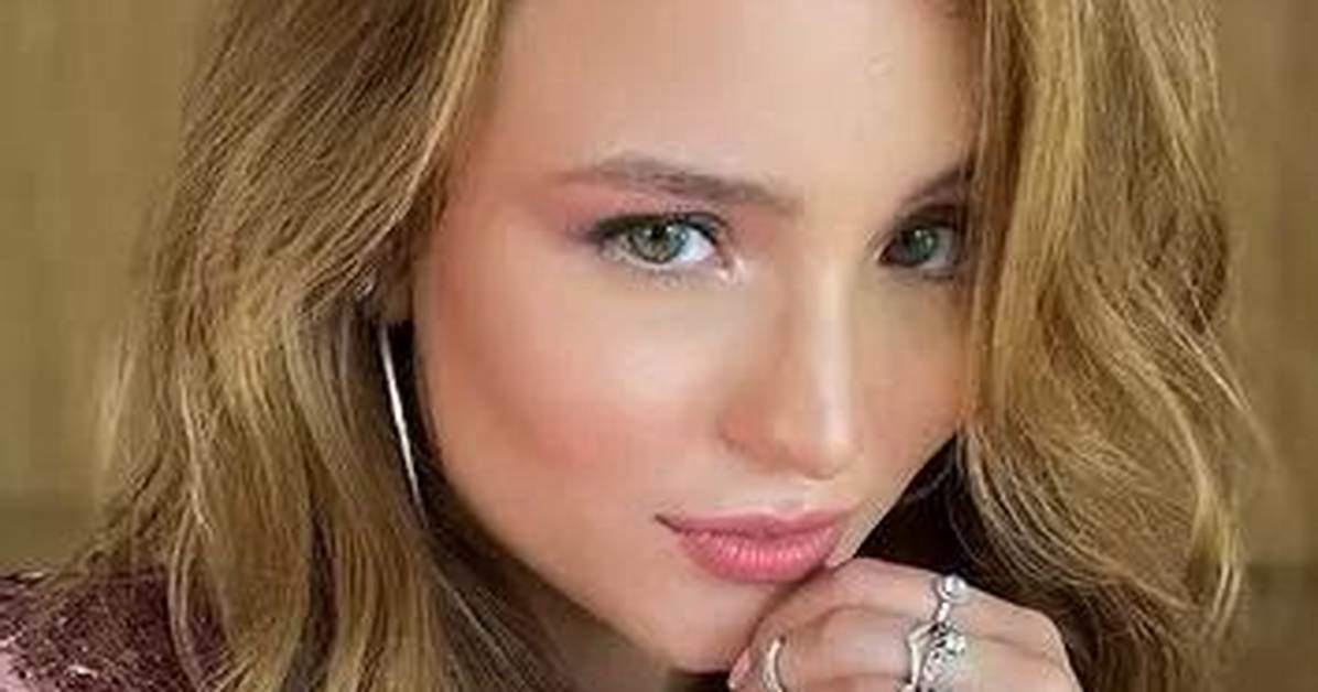 Larissa Manoela Net Worth