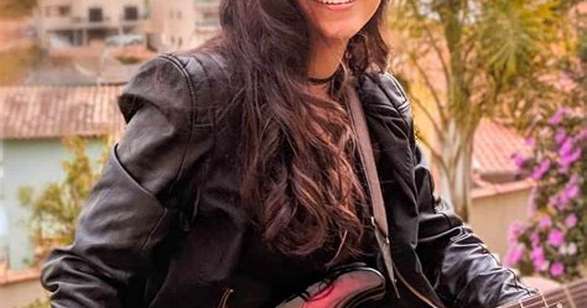 Larissa Rhodes Net Worth