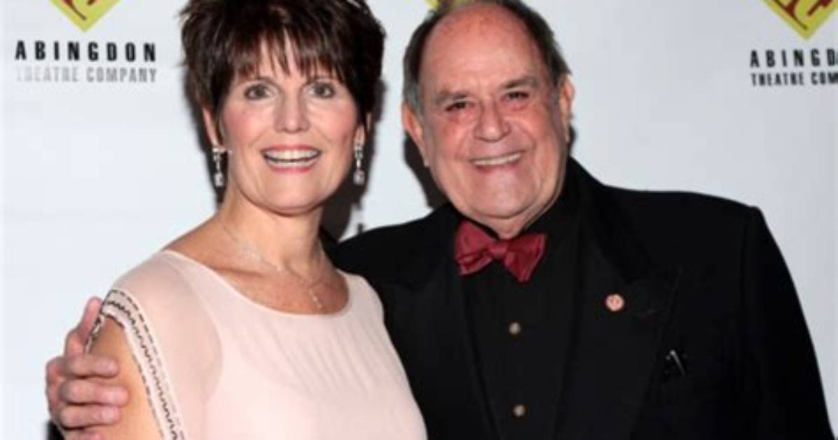Laurence Luckinbill Net Worth