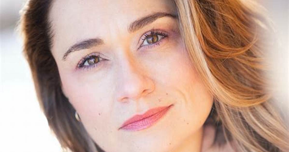Lianne Marie Dobbs Net Worth
