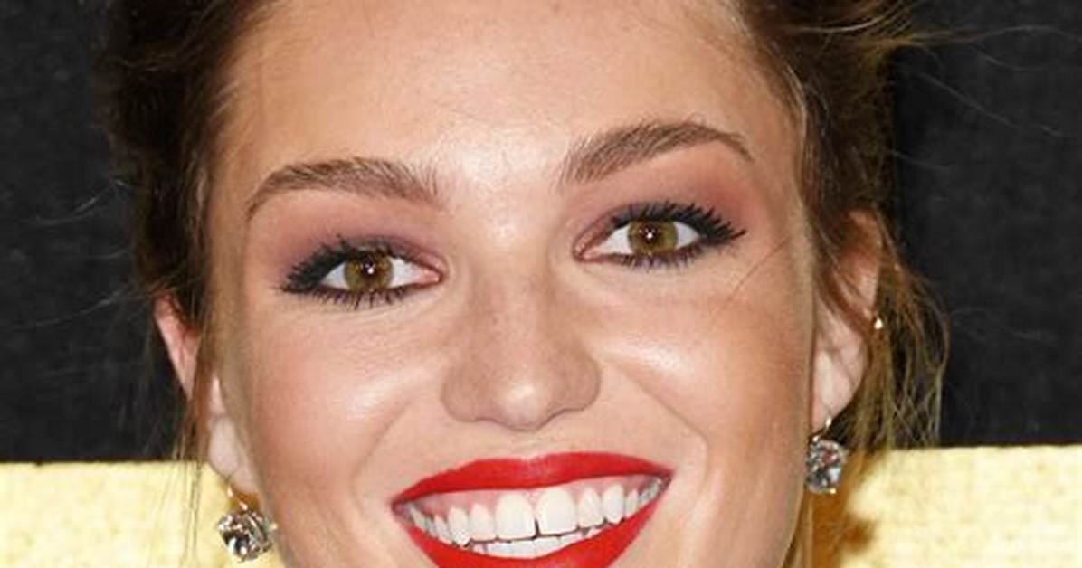 Lili Simmons Net Worth
