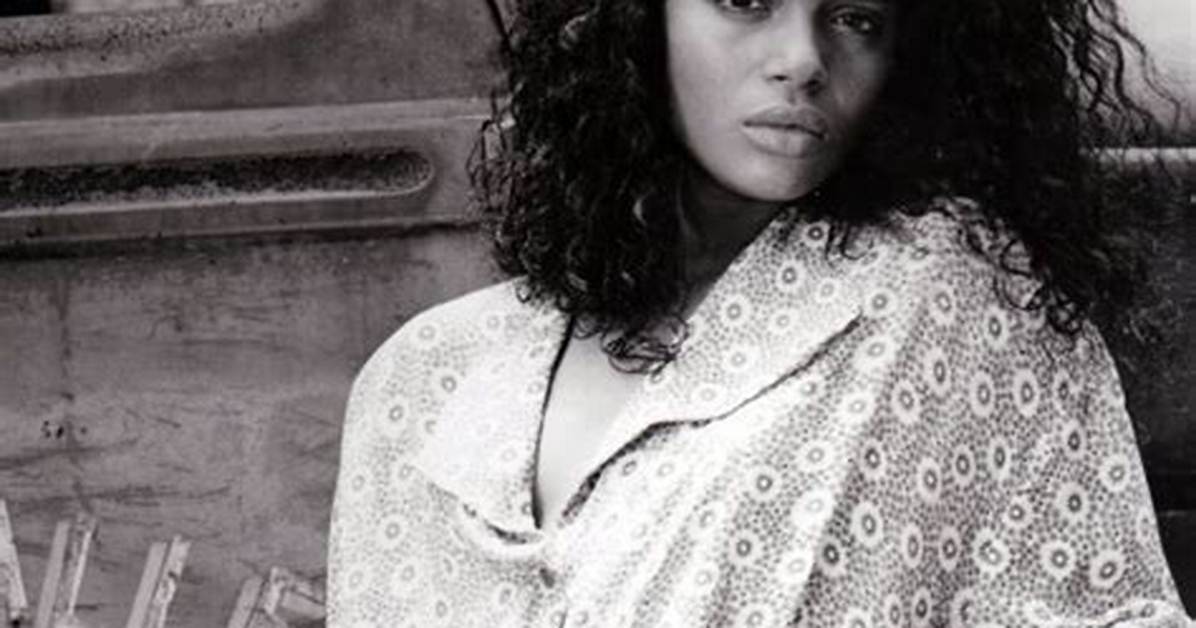 Lisa Bonet Net Worth