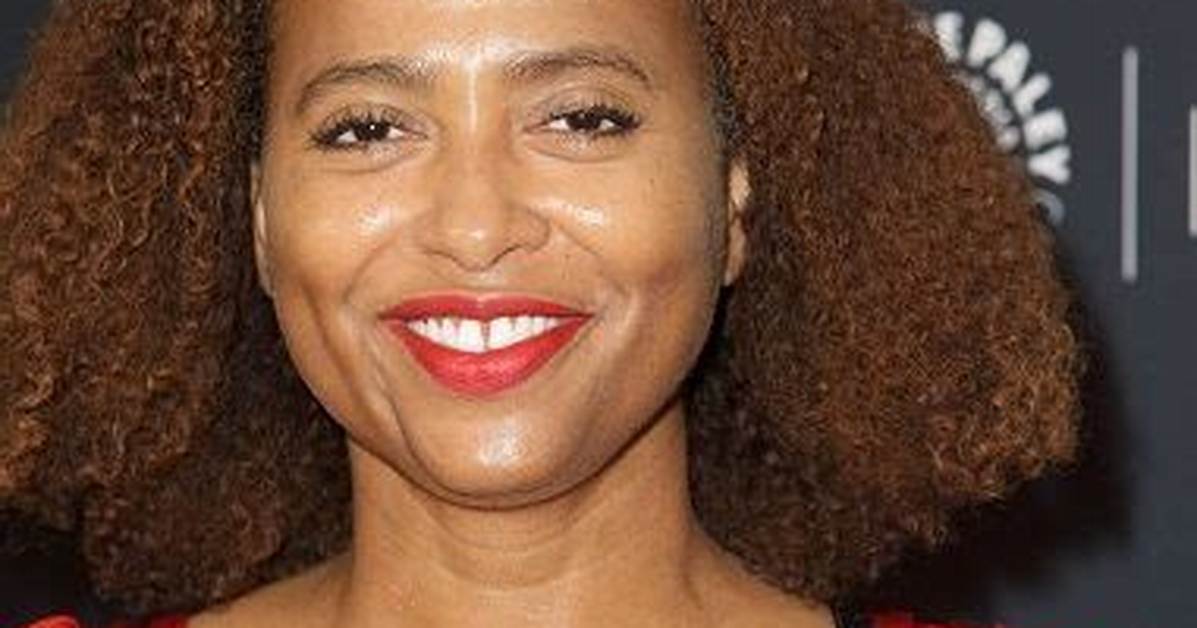 Lisa Nicole Carson Net Worth