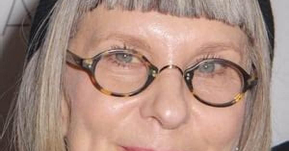 Lois Burwell Net Worth