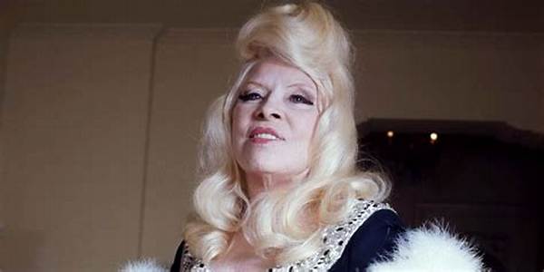Mae Edwards Net Worth