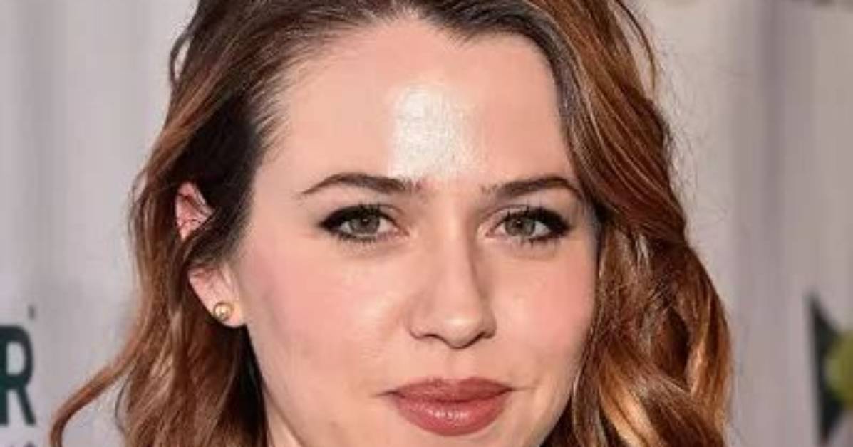 Majandra Delfino Net Worth