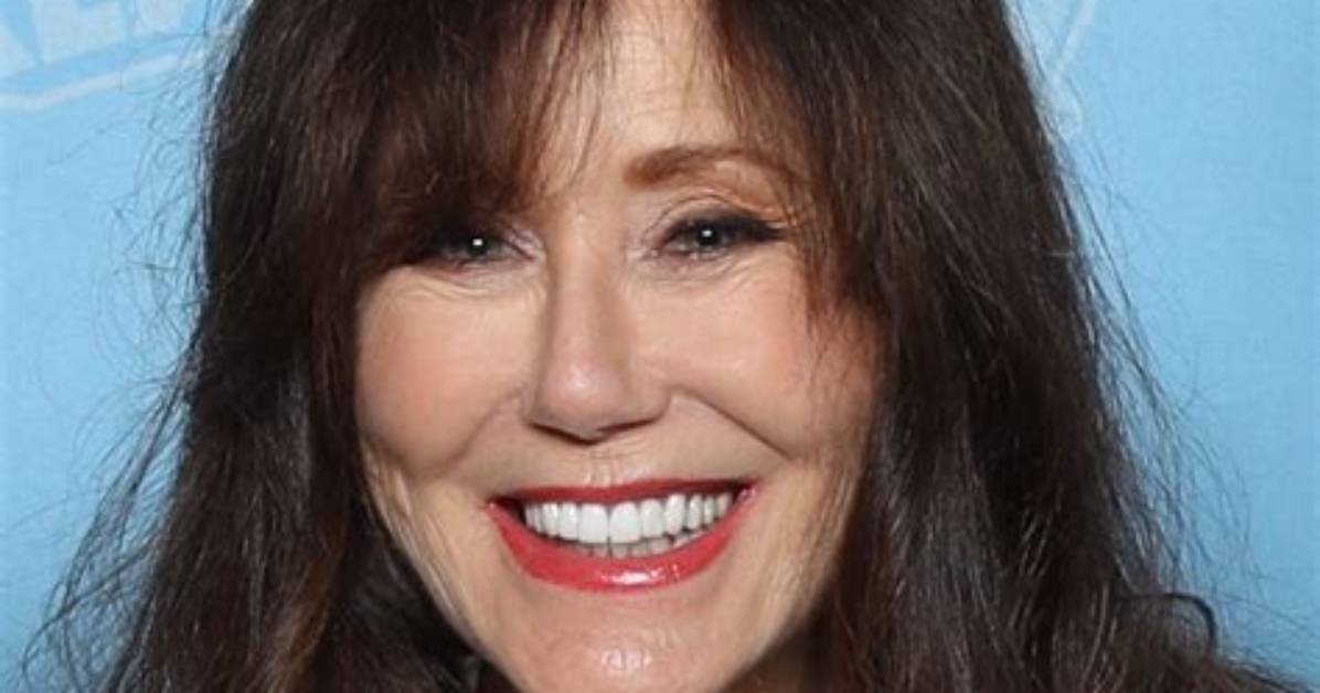 Mary Mcdonnell Net Worth