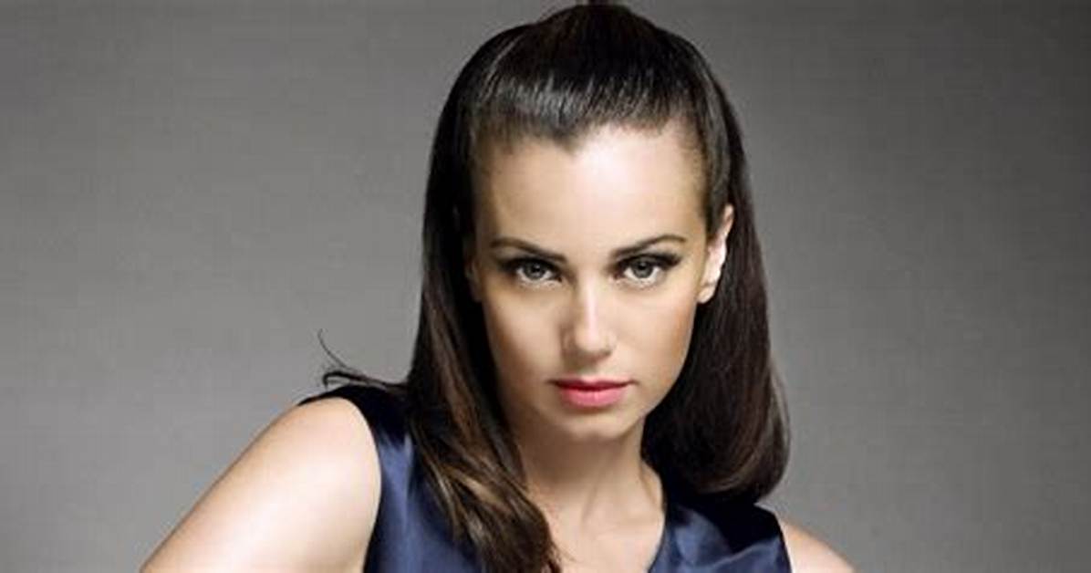 Mia Kirshner Net Worth