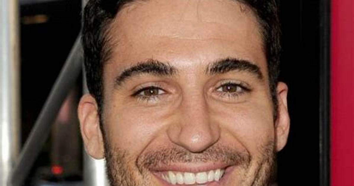 Miguel %C3%81Ngel Silvestre Net Worth 1200. Jpg