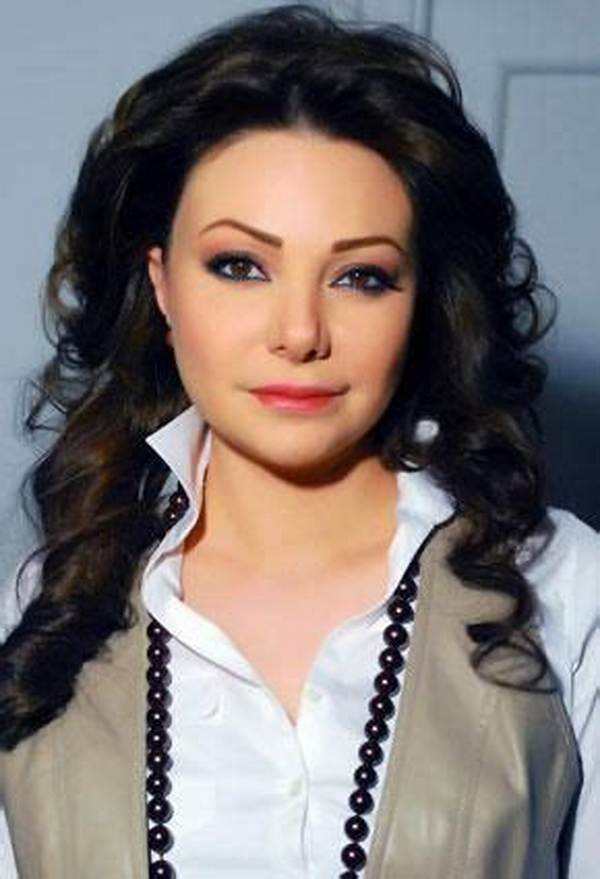 Nadine Tahseen Beck Net Worth